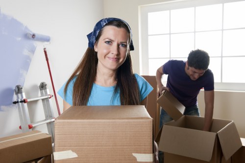 Efficient moving support with a van in Cambridgeheath