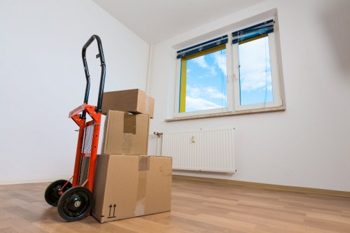 Moving van loading support for a Cambridgeheath property
